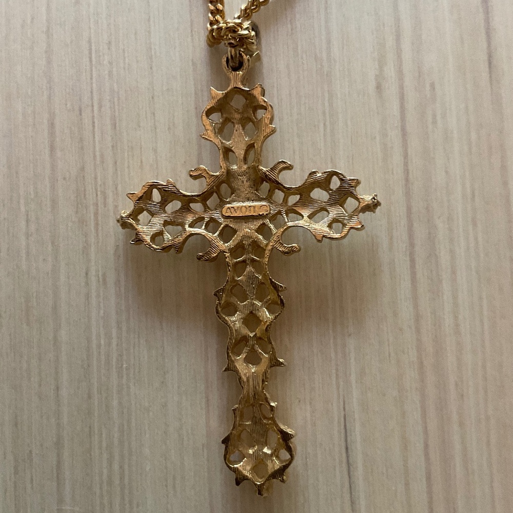Abbey Cross Signed Avon 1975  with Ruby Red Cabochon Unisex - Picture 9 of 10